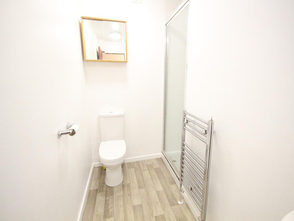 2 bedroom mid terrace house To Let in Barnoldswick - IMG_5576.jpg